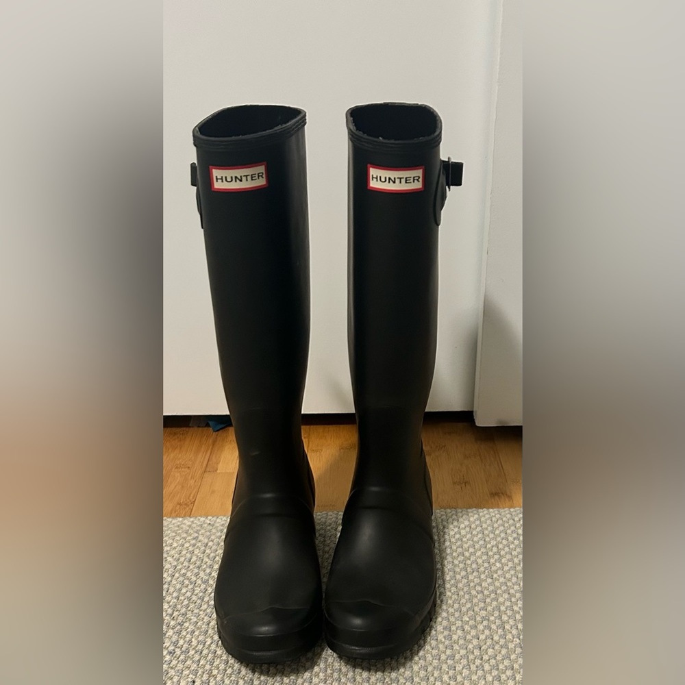 BARELY WORN, black, original fall hunter boots. Size 10 (women’s)!